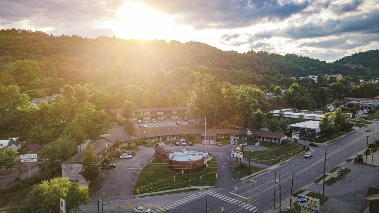 The Mountaineer Inn - Asheville Buitenkant foto