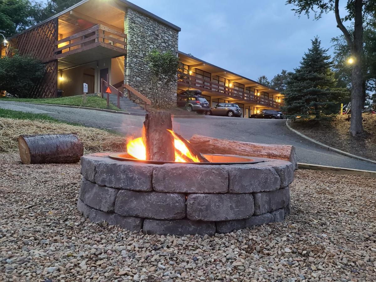 The Mountaineer Inn - Asheville Buitenkant foto